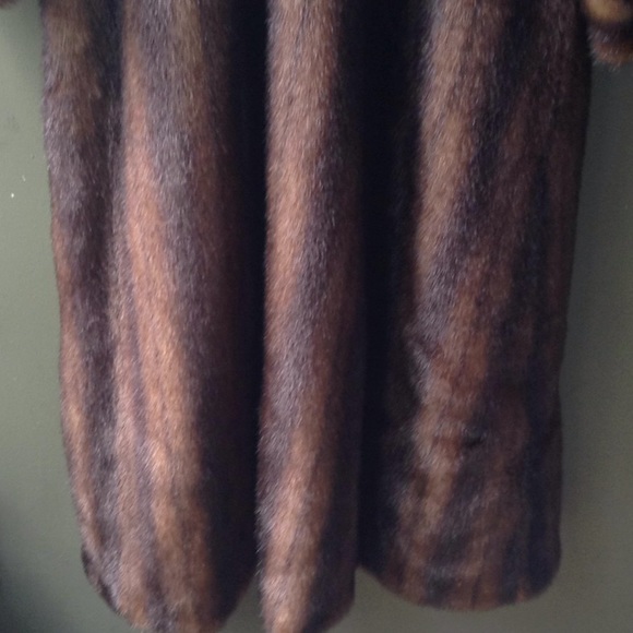 FINAL PRICE!!PAMELA MC COY BROWN FAUX FUR COAT EUC - Picture 7 of 8